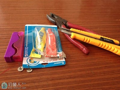 廢棄玩具盒DIY子線打結器 - 釣魚人